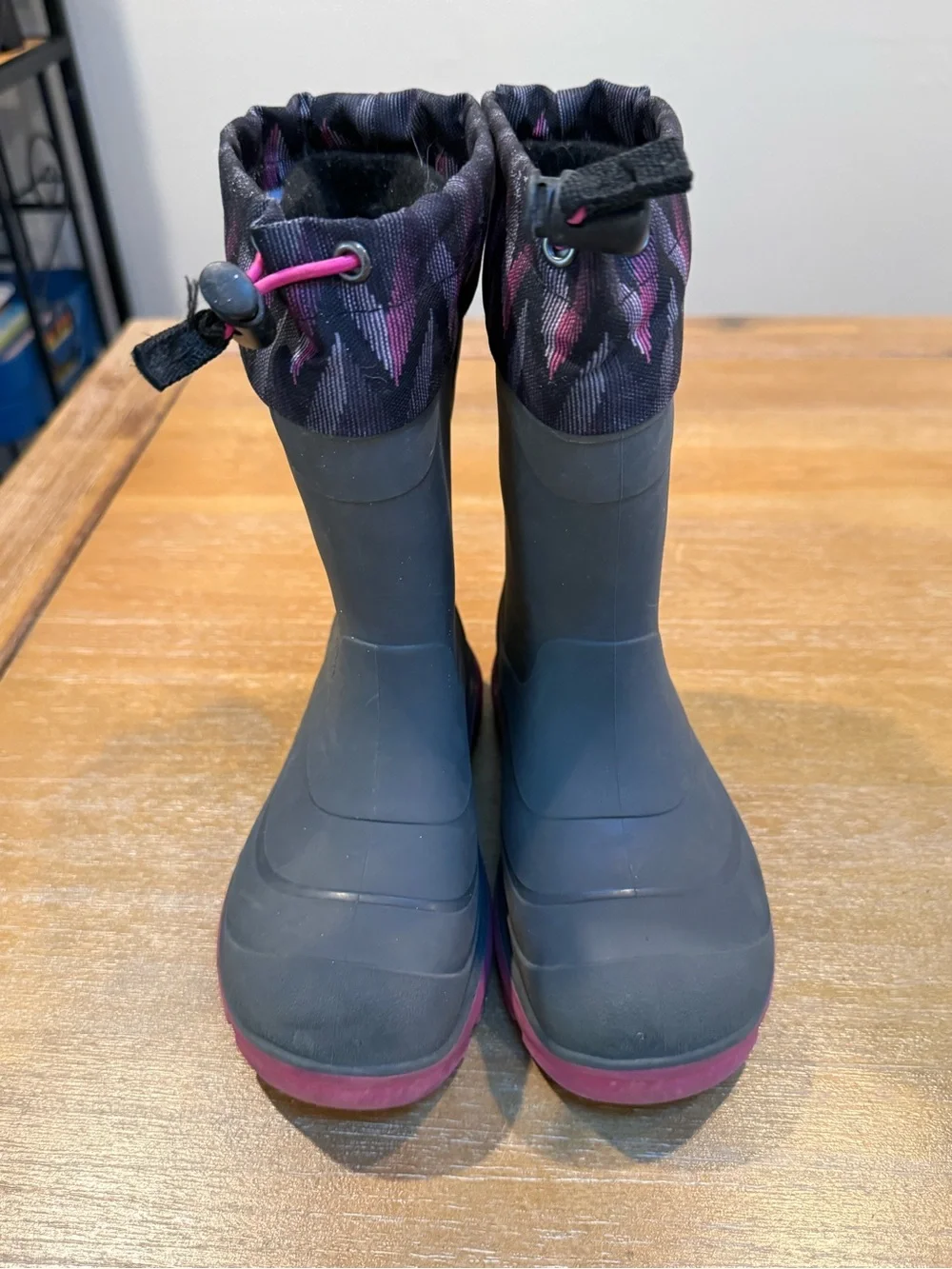 Kamik good used